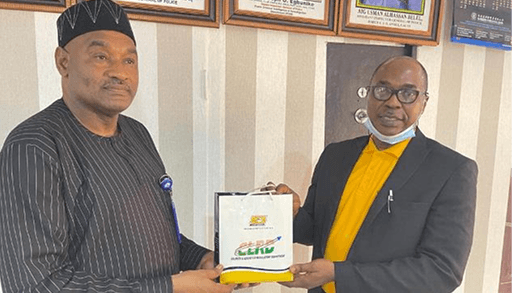 Mr. Shonde Gideon Oludotun, Presenting a gift to the AIGP of Police